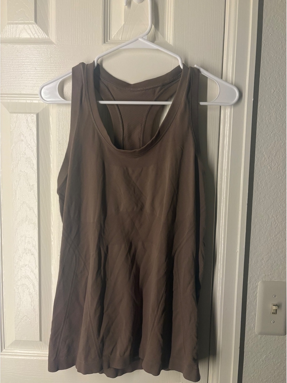 Athleta Women's Brown Racerback Tank Top Size M